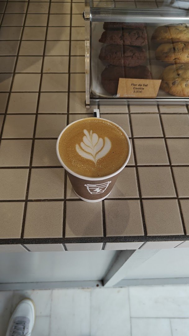 Syra Coffee | Cafeteria Sarrià specialty coffee shop in Barcelona - photo 11