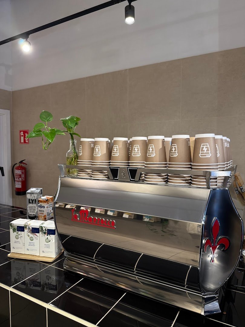 Syra Coffee | Cafeteria Sarrià specialty coffee shop in Barcelona - photo 4