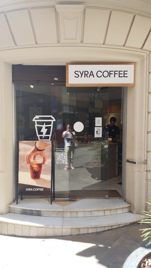 Syra Coffee | Cafeteria Sarrià specialty coffee shop in Barcelona - photo 8