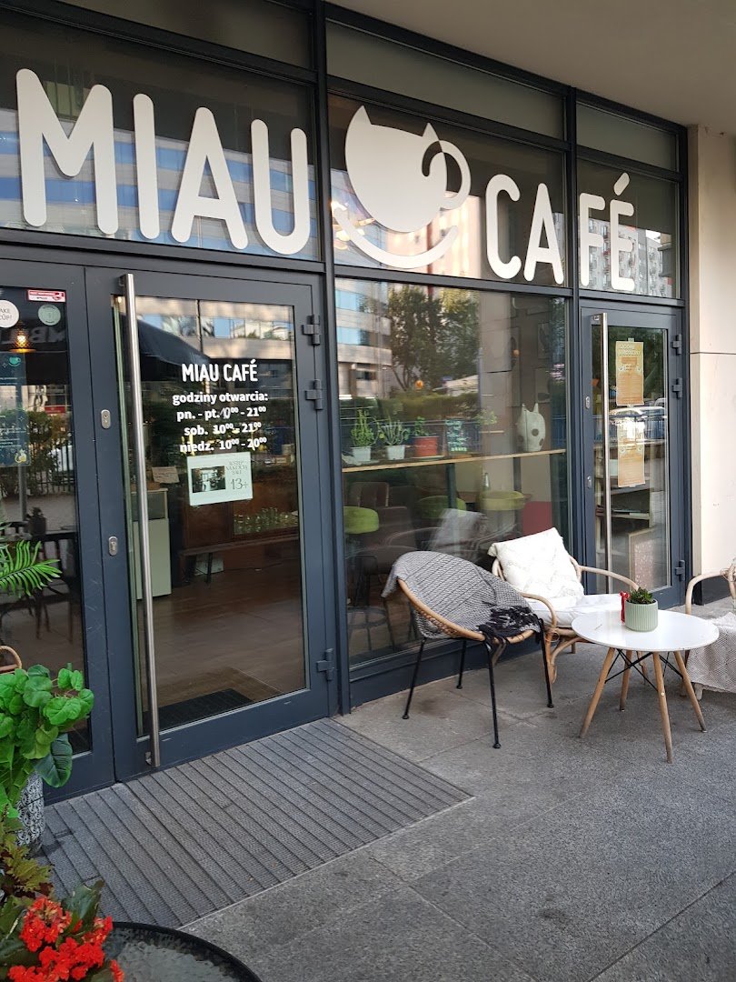 Storefront of Miau Cafe, specialty coffee shop in Warsaw