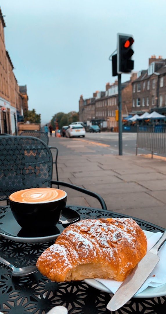 Coffee at Wellington Coffee, specialty coffee shop in Edinburgh