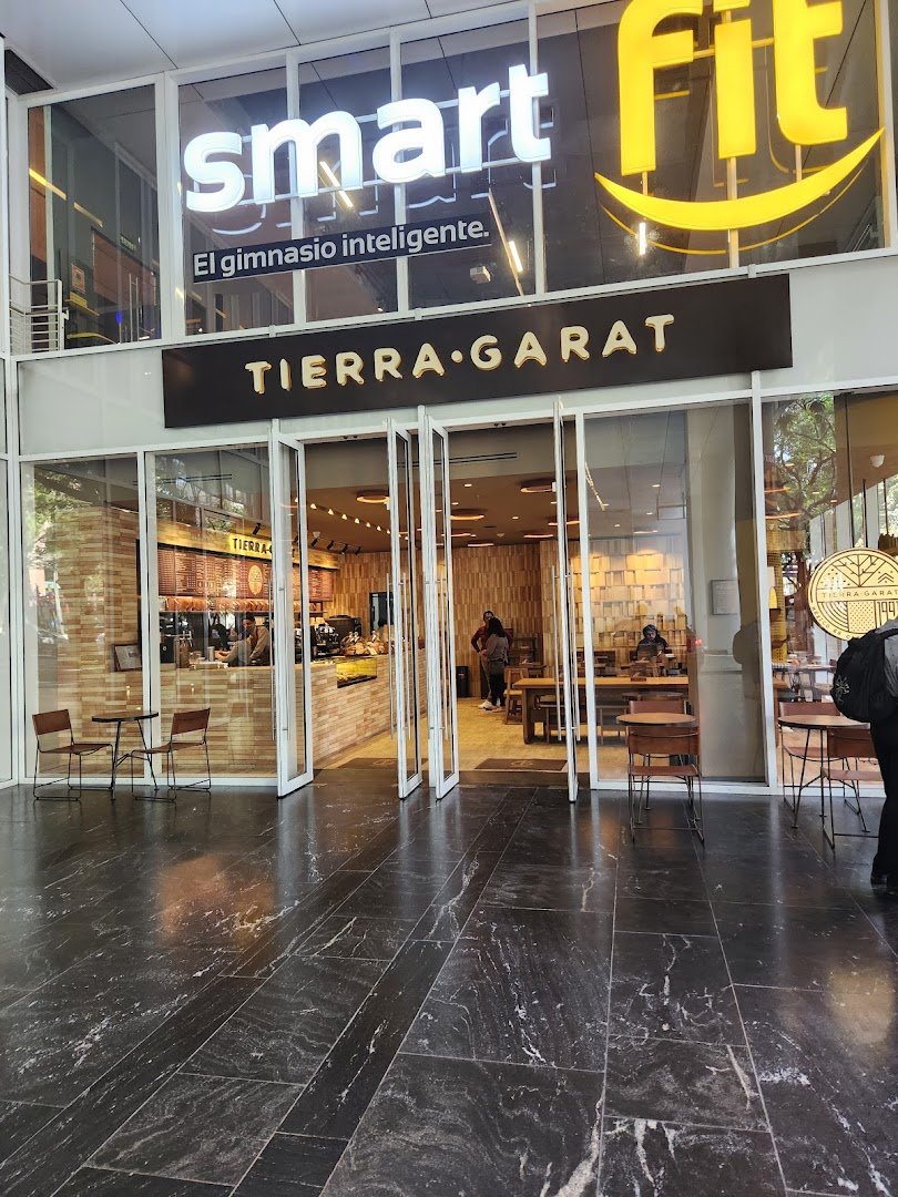 Storefront of Tierra Garat, specialty coffee shop in Mexico City