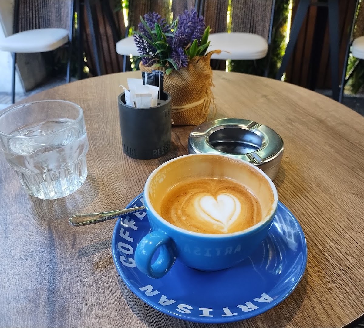 Coffee at Taresso, specialty coffee shop in Athens