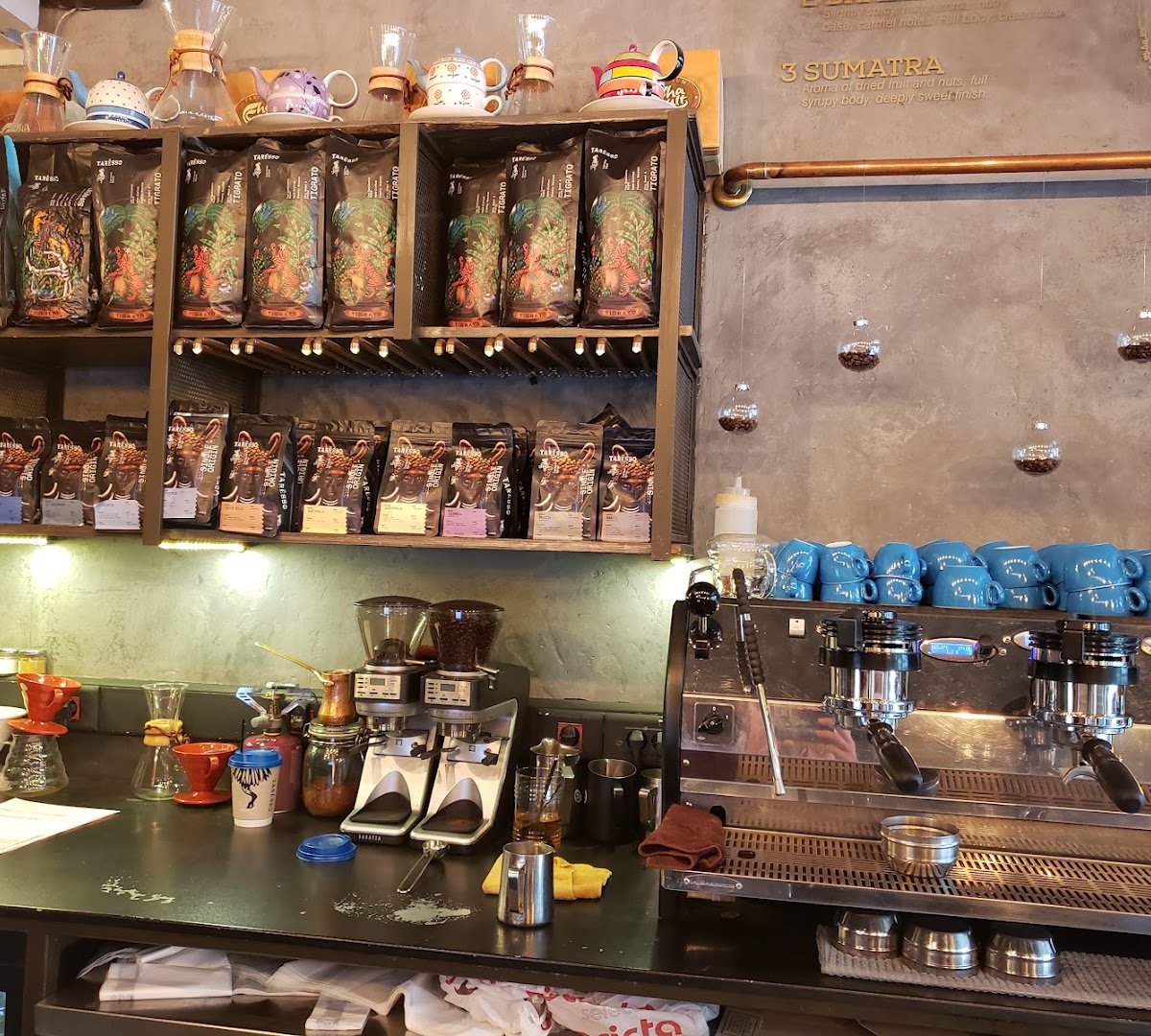 Interior of Taresso, specialty coffee shop in Athens