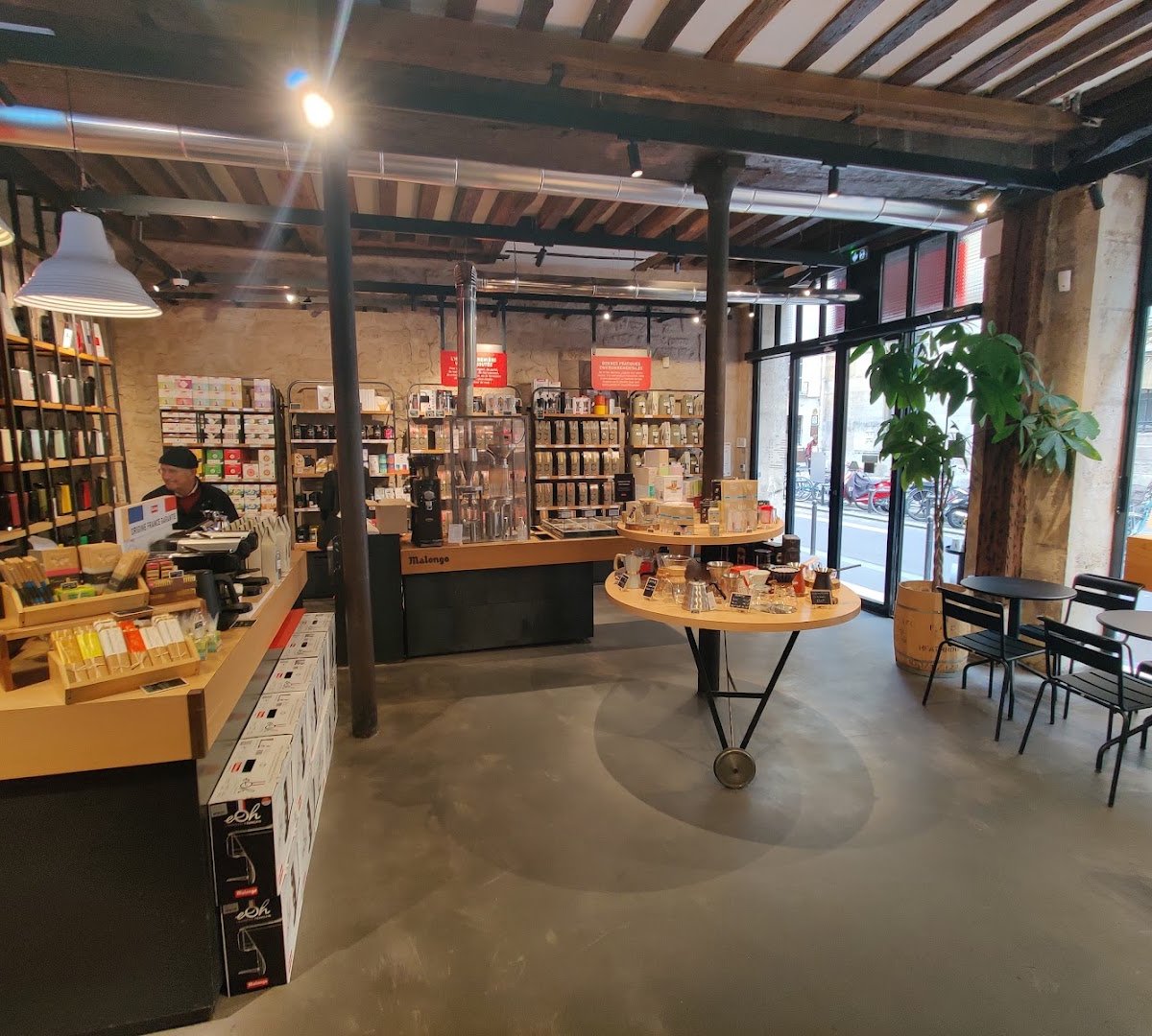 Malongo specialty coffee shop in Paris - photo 4