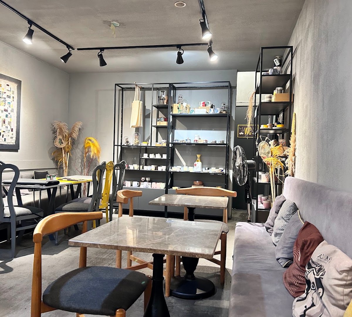Molecule Coffee specialty coffee shop in Istanbul - photo 3