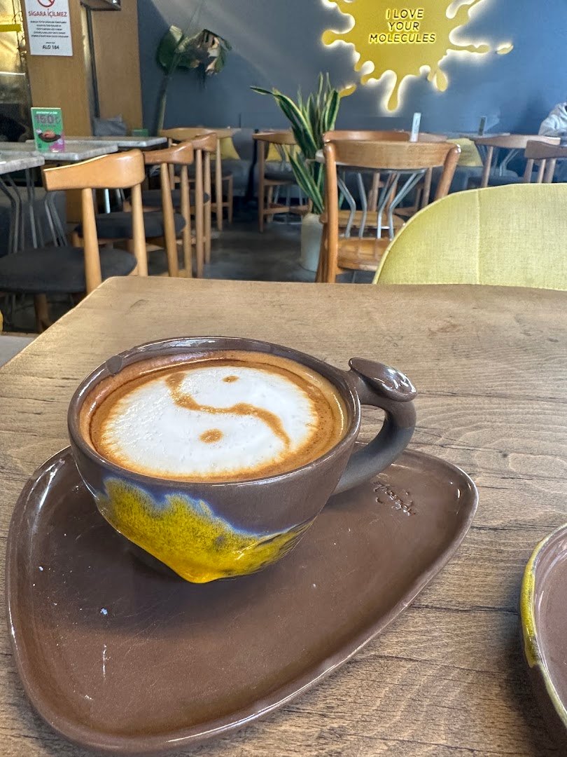 Molecule Coffee specialty coffee shop in Istanbul - photo 6