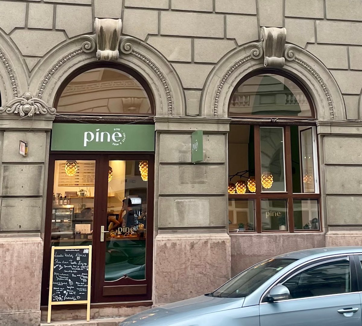 Pine - Coffee & More specialty coffee shop in Budapest - photo 8