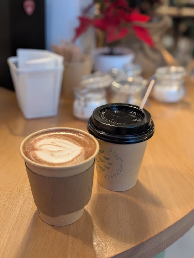 Pine - Coffee & More specialty coffee shop in Budapest - photo 9