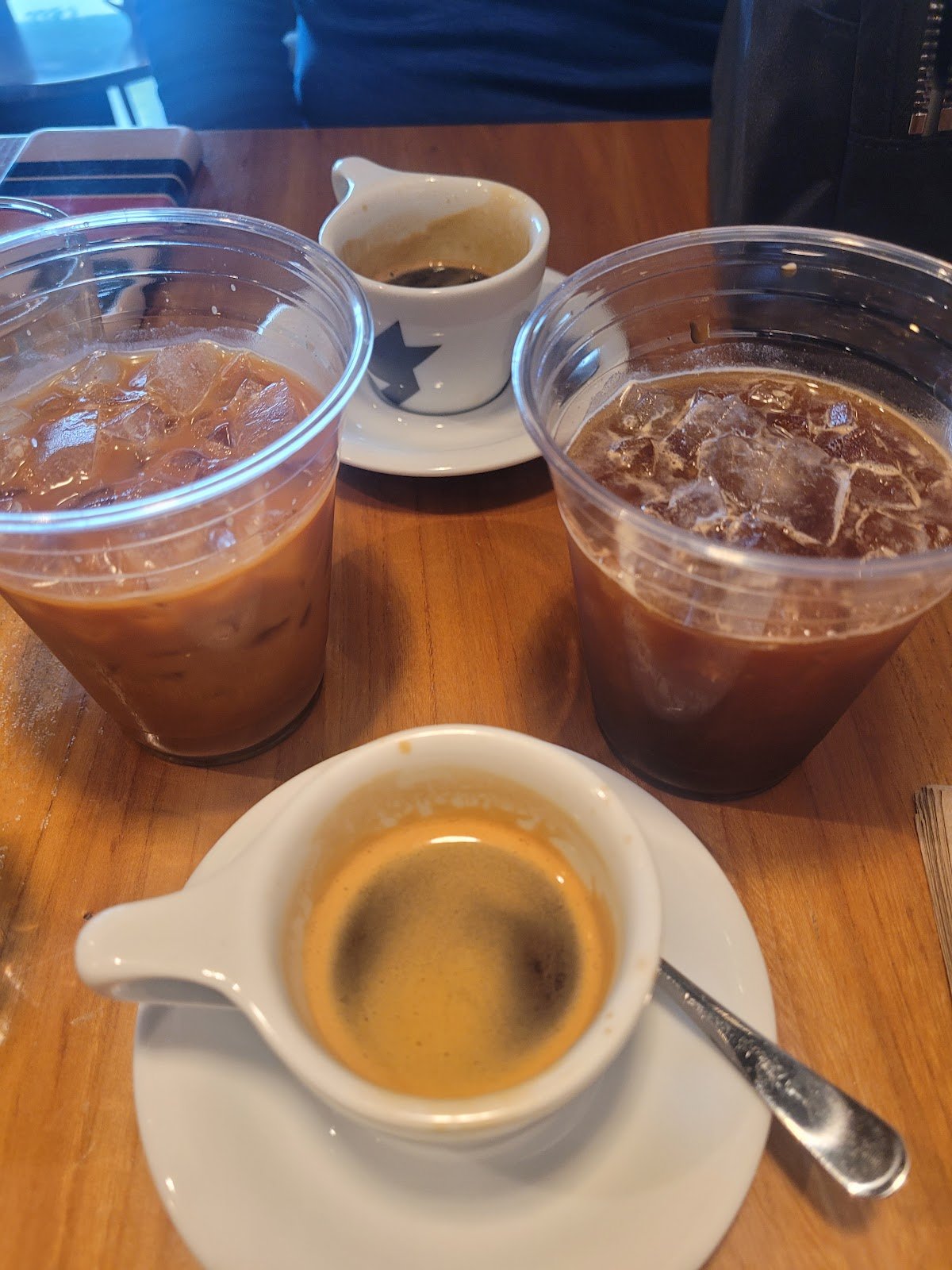 Houndstooth Coffee specialty coffee shop in Austin - photo 4