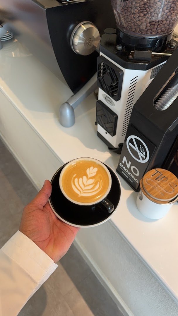 Fiks Coffee specialty coffee shop in Dubai - photo 5