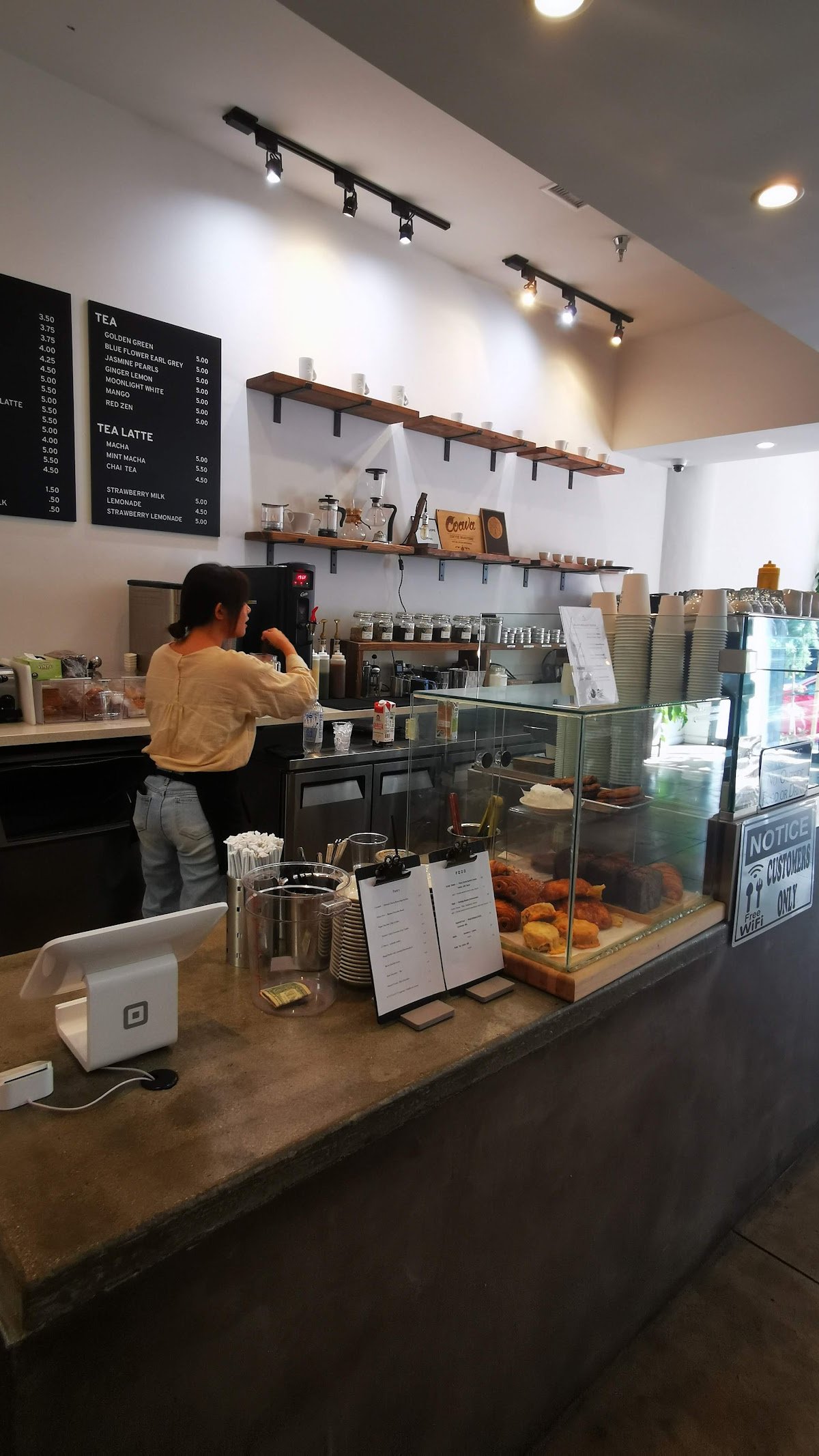 Sharp Specialty Coffee specialty coffee shop in Los Angeles - photo 5