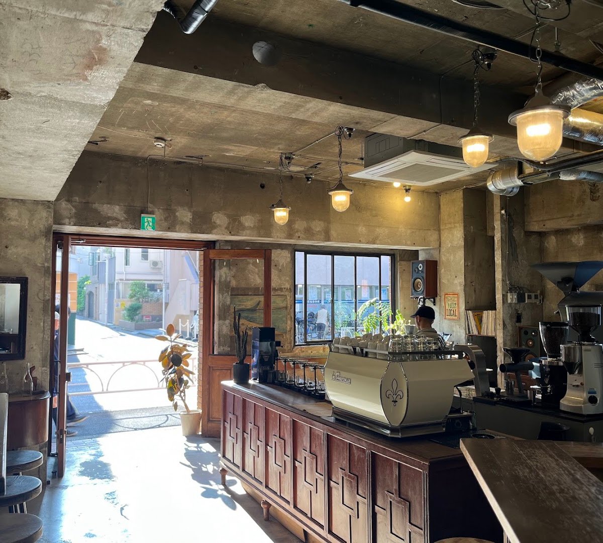 Interior of Raw Sugar Roast, specialty coffee shop in Tokyo