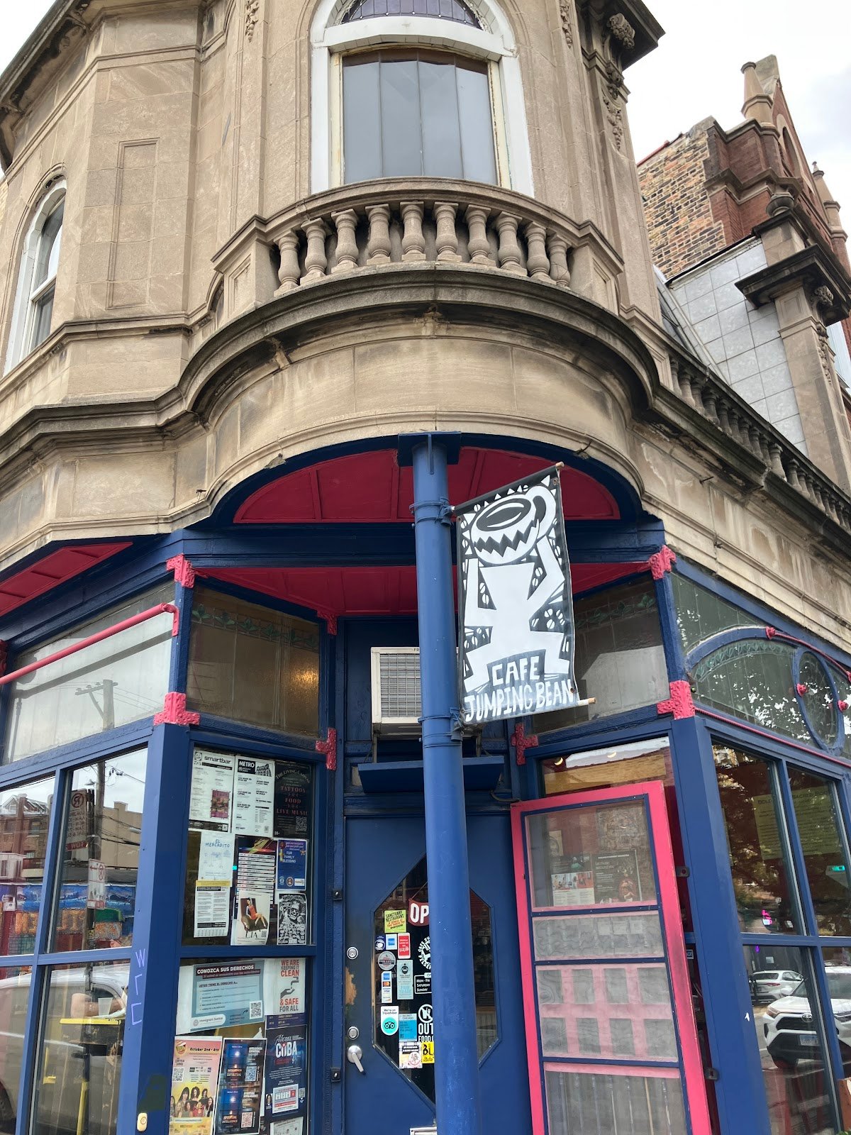 Cafe Jumping Bean specialty coffee shop in Chicago - photo 6