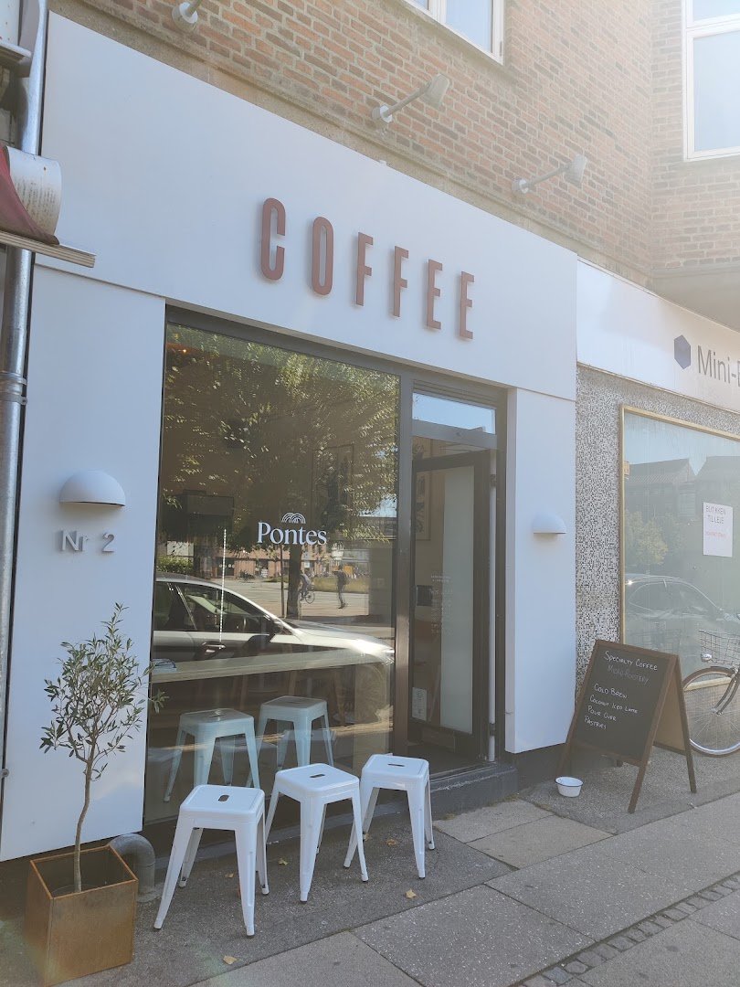 Pontes Roastery & Coffee Bar specialty coffee shop in Copenhagen - photo 2