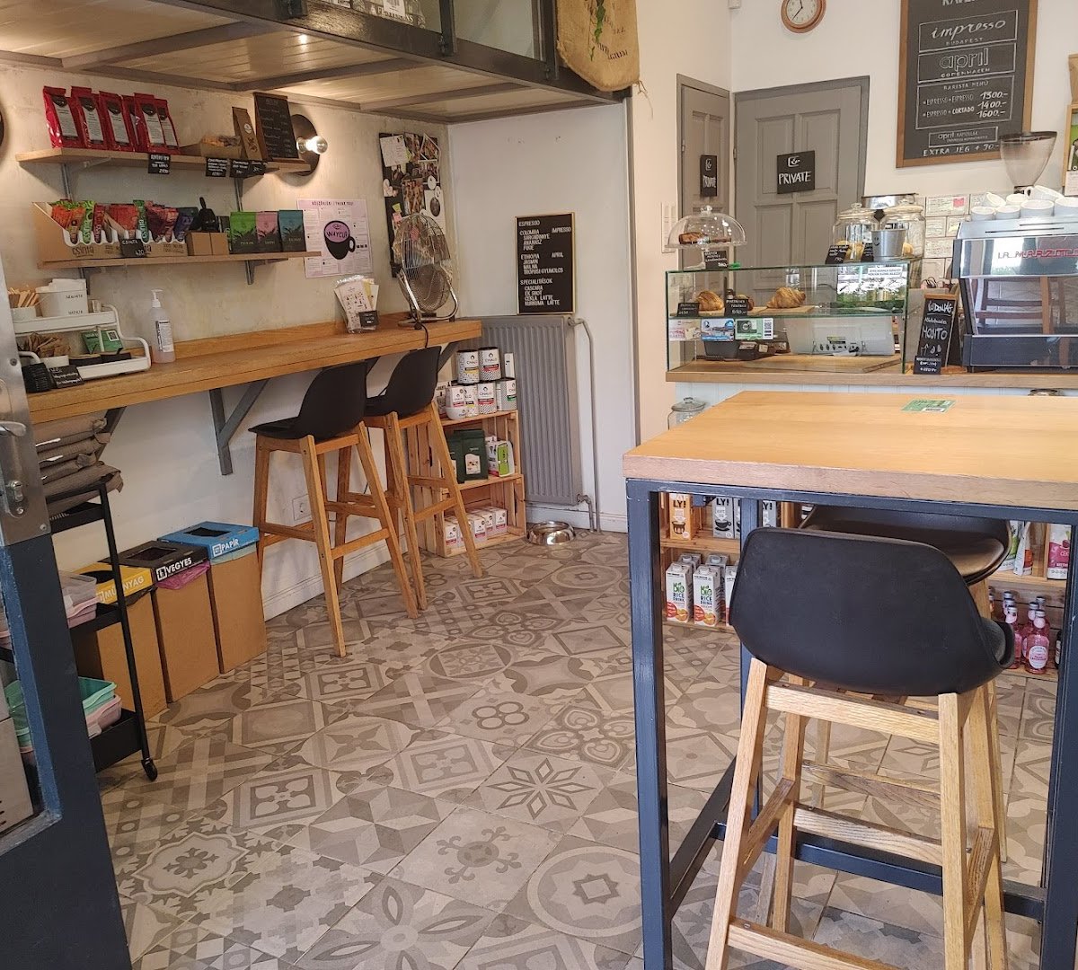 Waycup kávézó / Specialty coffee shop specialty coffee shop in Budapest - photo 13