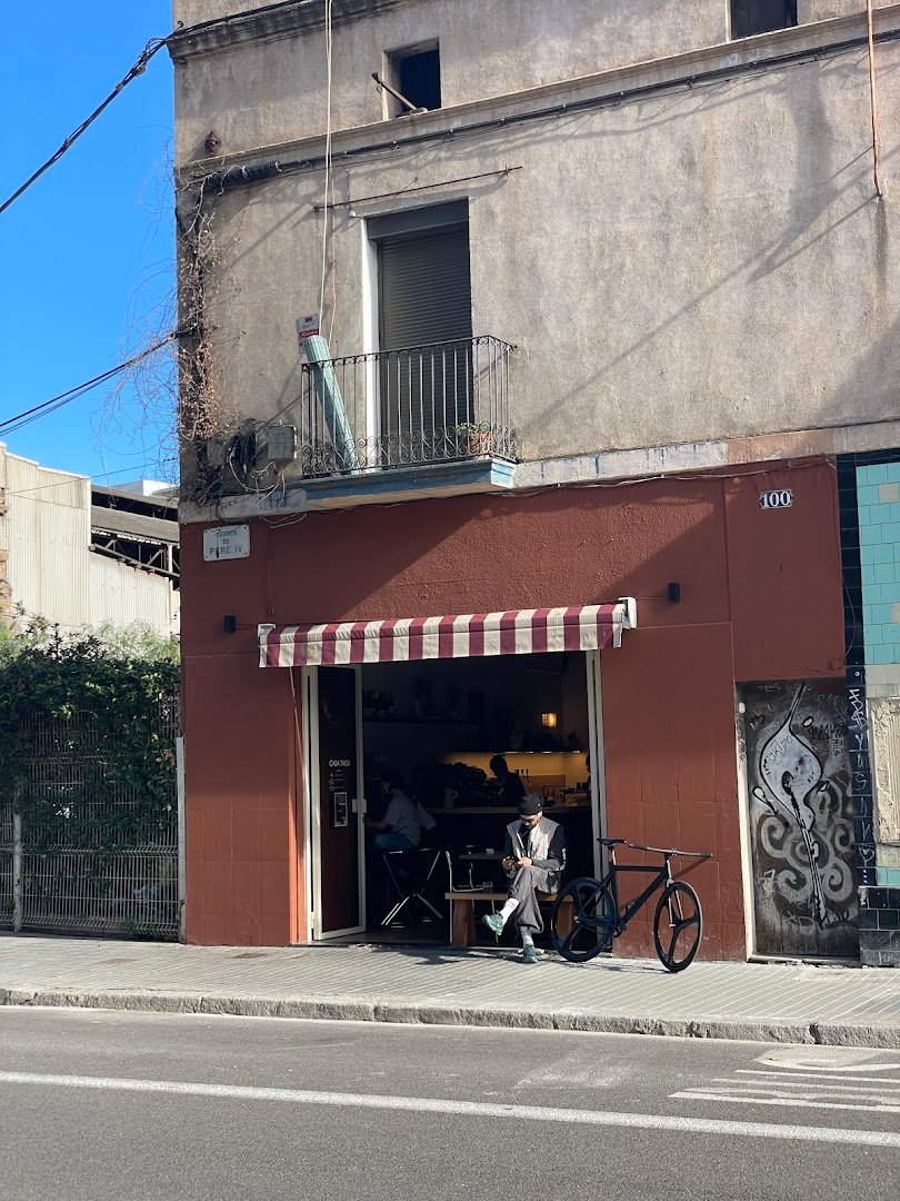 CASA TAOS specialty coffee shop in Barcelona - photo 8