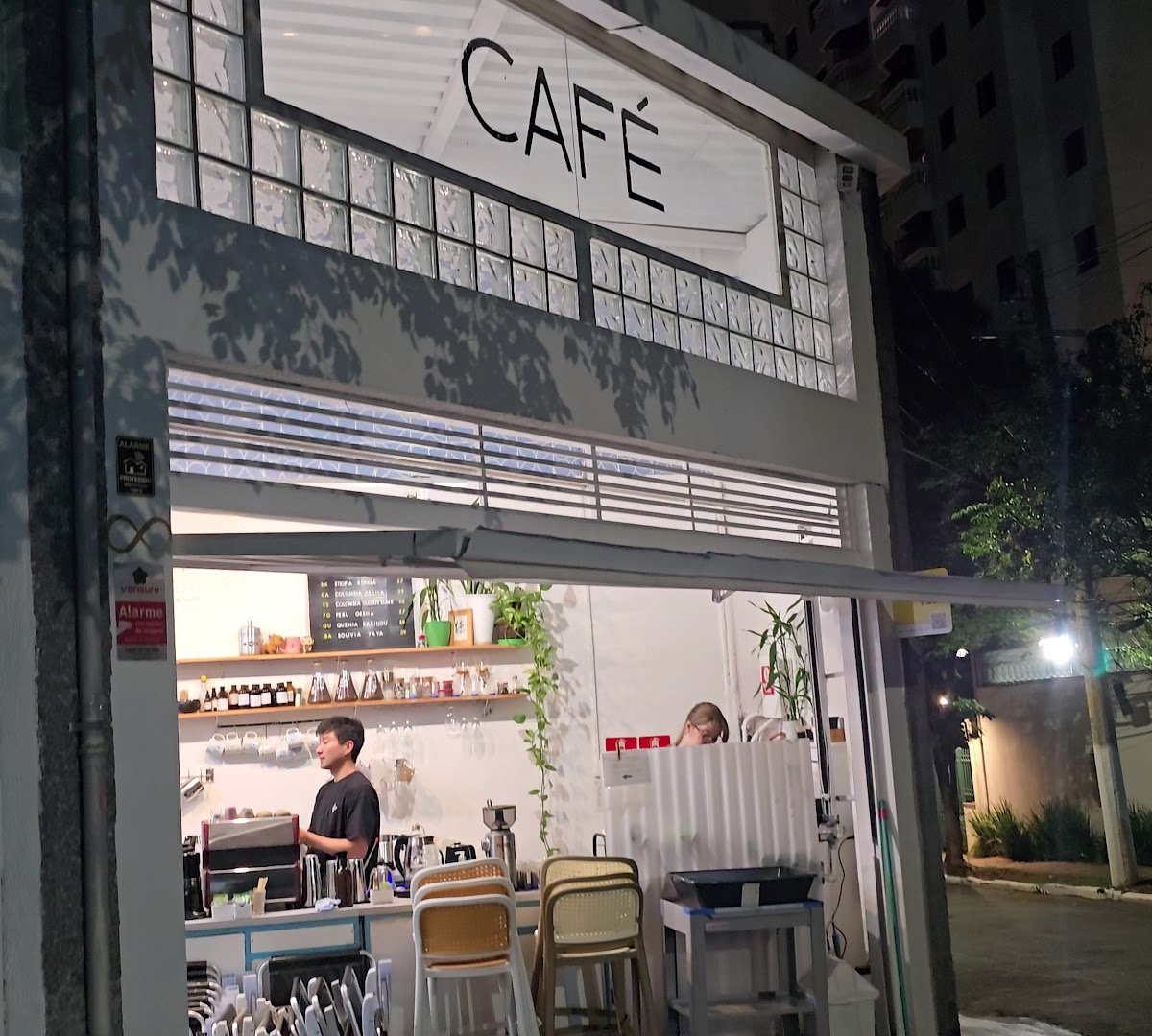 Storefront of Catarina Coffee and Love, specialty coffee shop in São Paulo