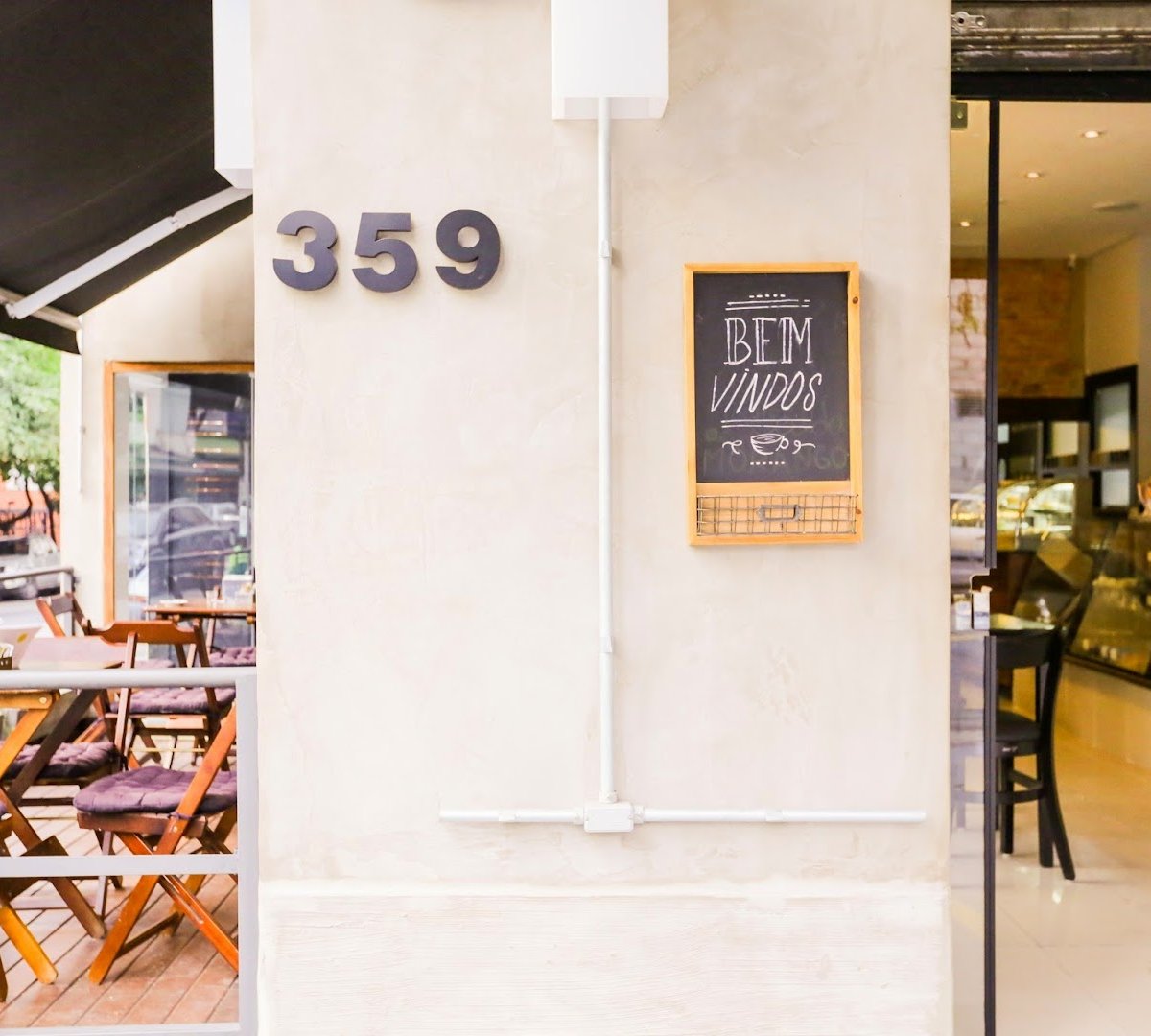 Storefront of Freak Café, specialty coffee shop in São Paulo