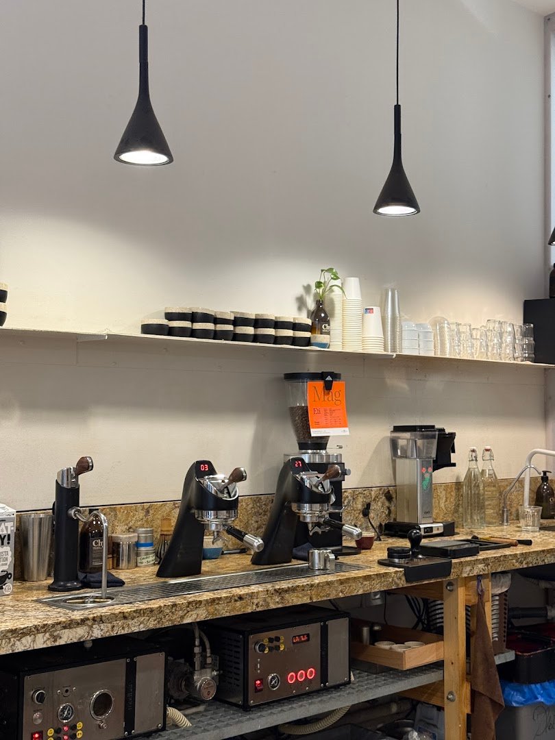 SIP BY SIP | SIP COFFEE ROASTERS specialty coffee shop in Barcelona - photo 9