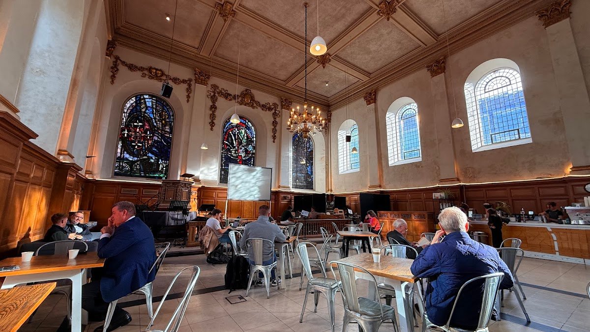 The Wren Coffee specialty coffee shop in London - photo 4