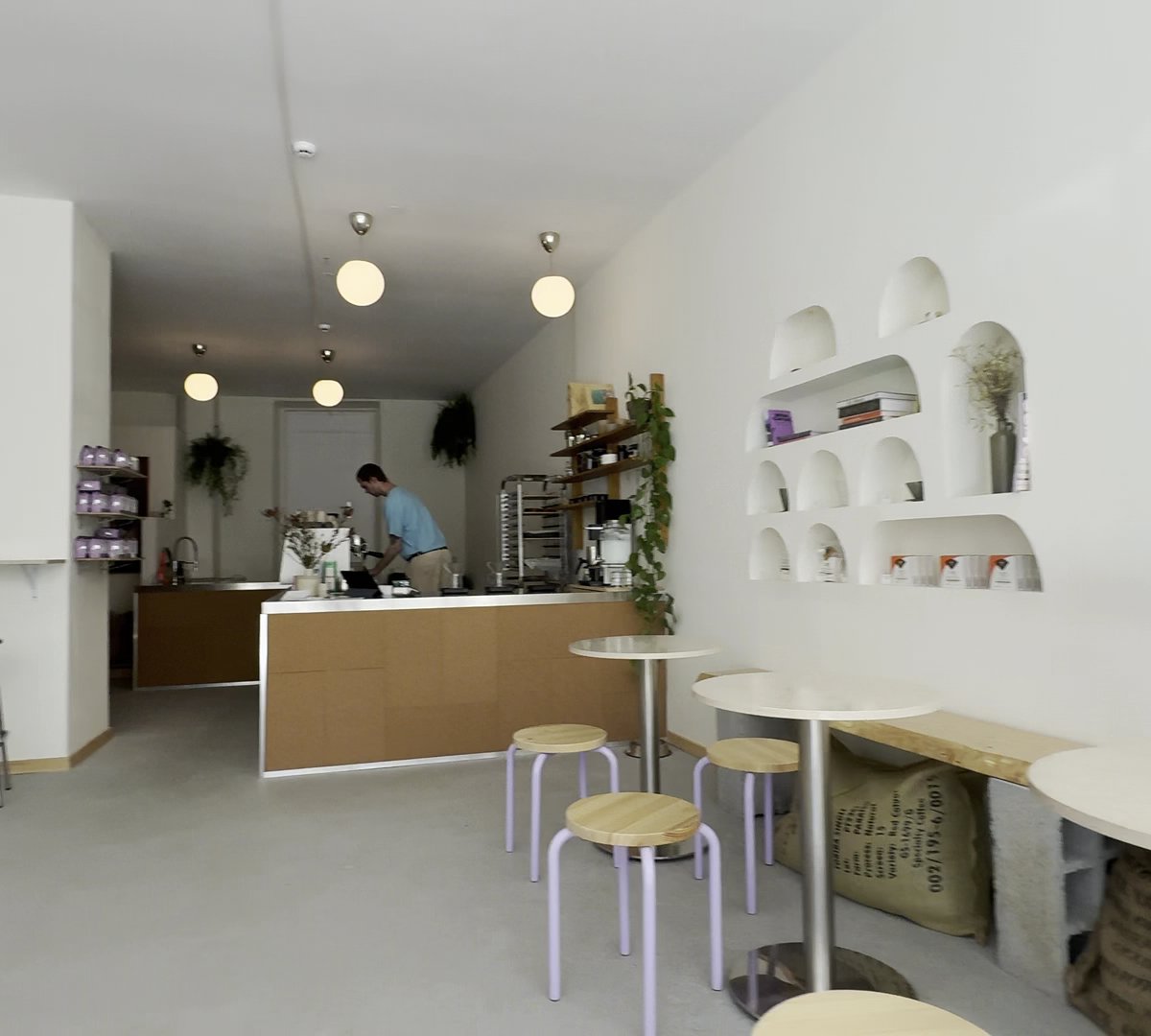 Interior of von&vonnie microroasters, specialty coffee shop in Porto