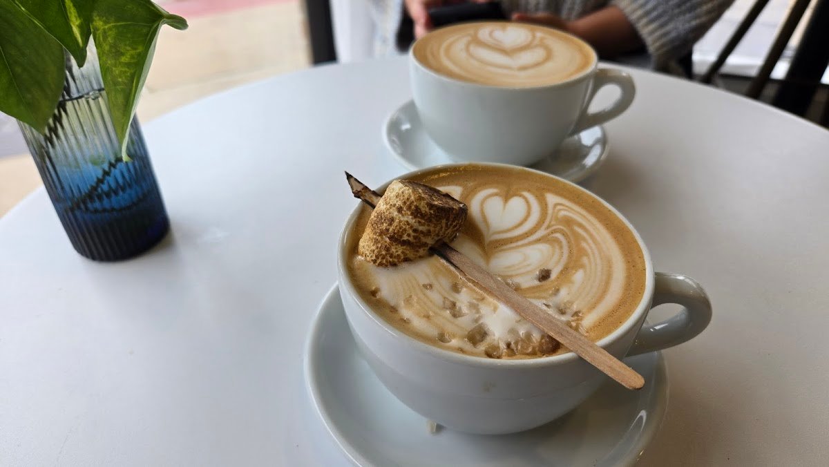 Della Coffee specialty coffee shop in Houston - photo 4