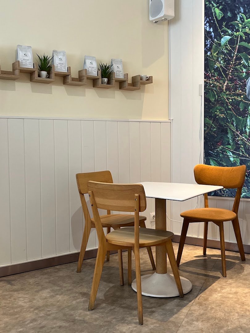 Daisuke Kolosy specialty coffee shop in Budapest - photo 2