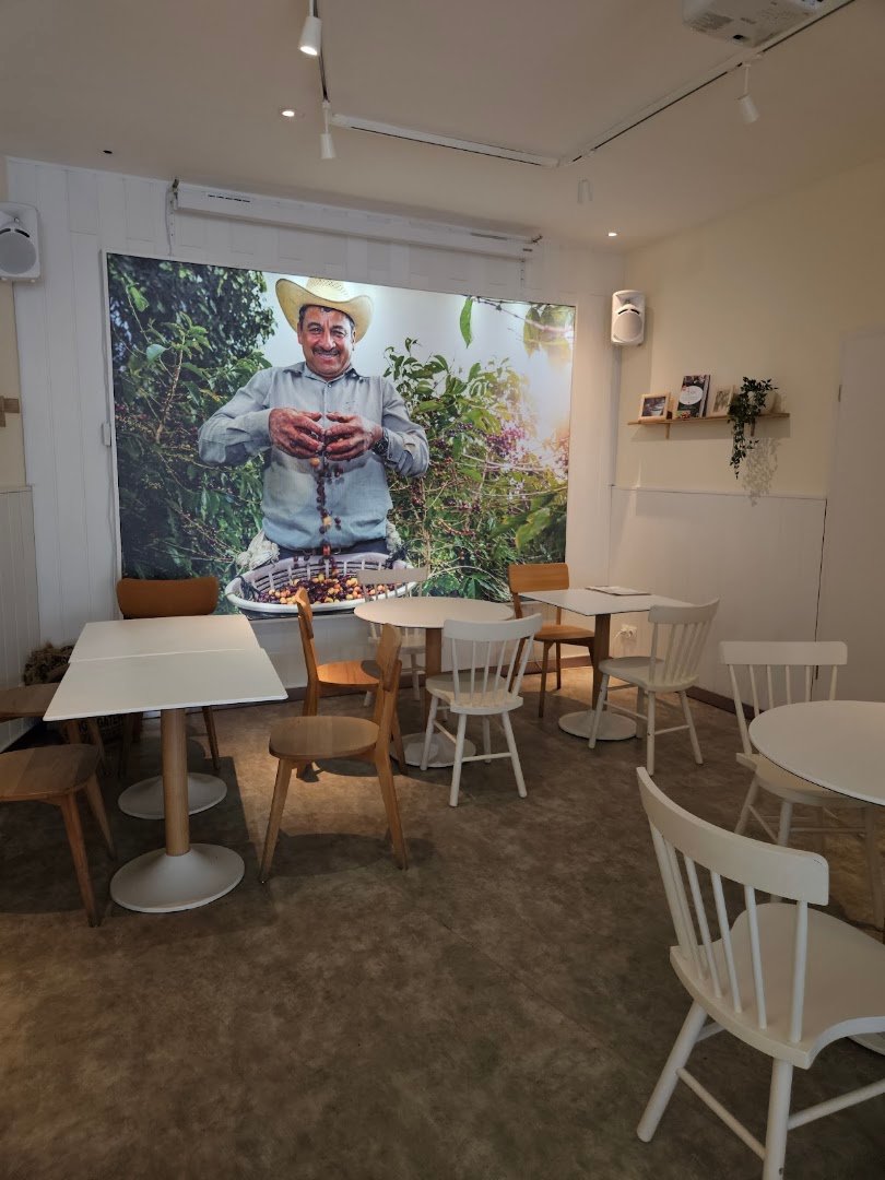 Daisuke Kolosy specialty coffee shop in Budapest - photo 6