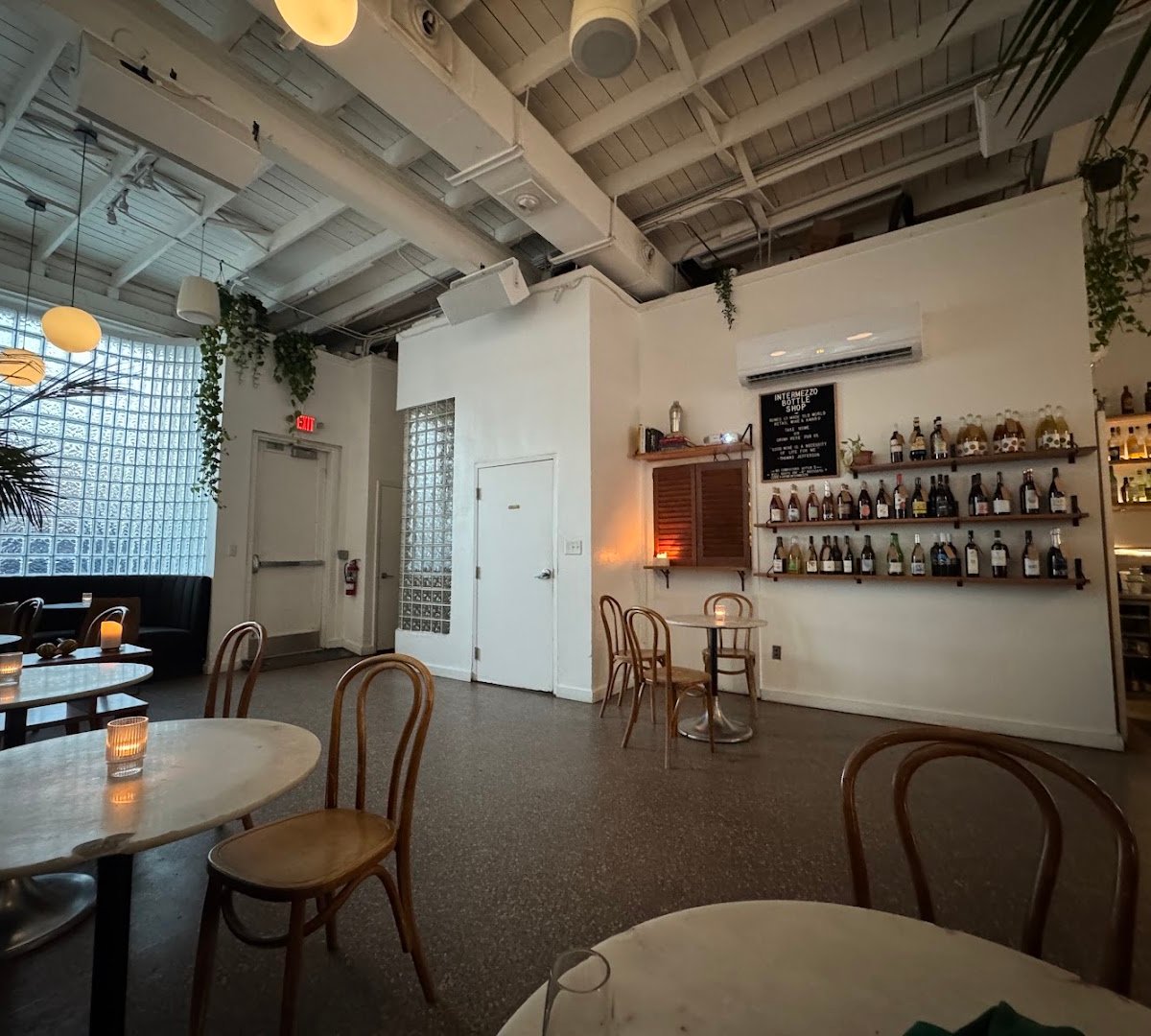 Interior of Intermezzo Coffee & Cocktails, specialty coffee shop in Tampa-St. Petersburg