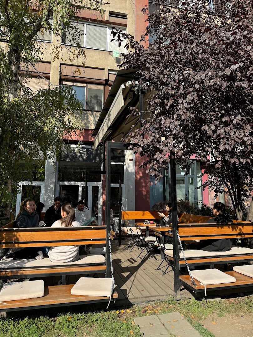 Storefront of Block 32, specialty coffee shop in Novi Sad