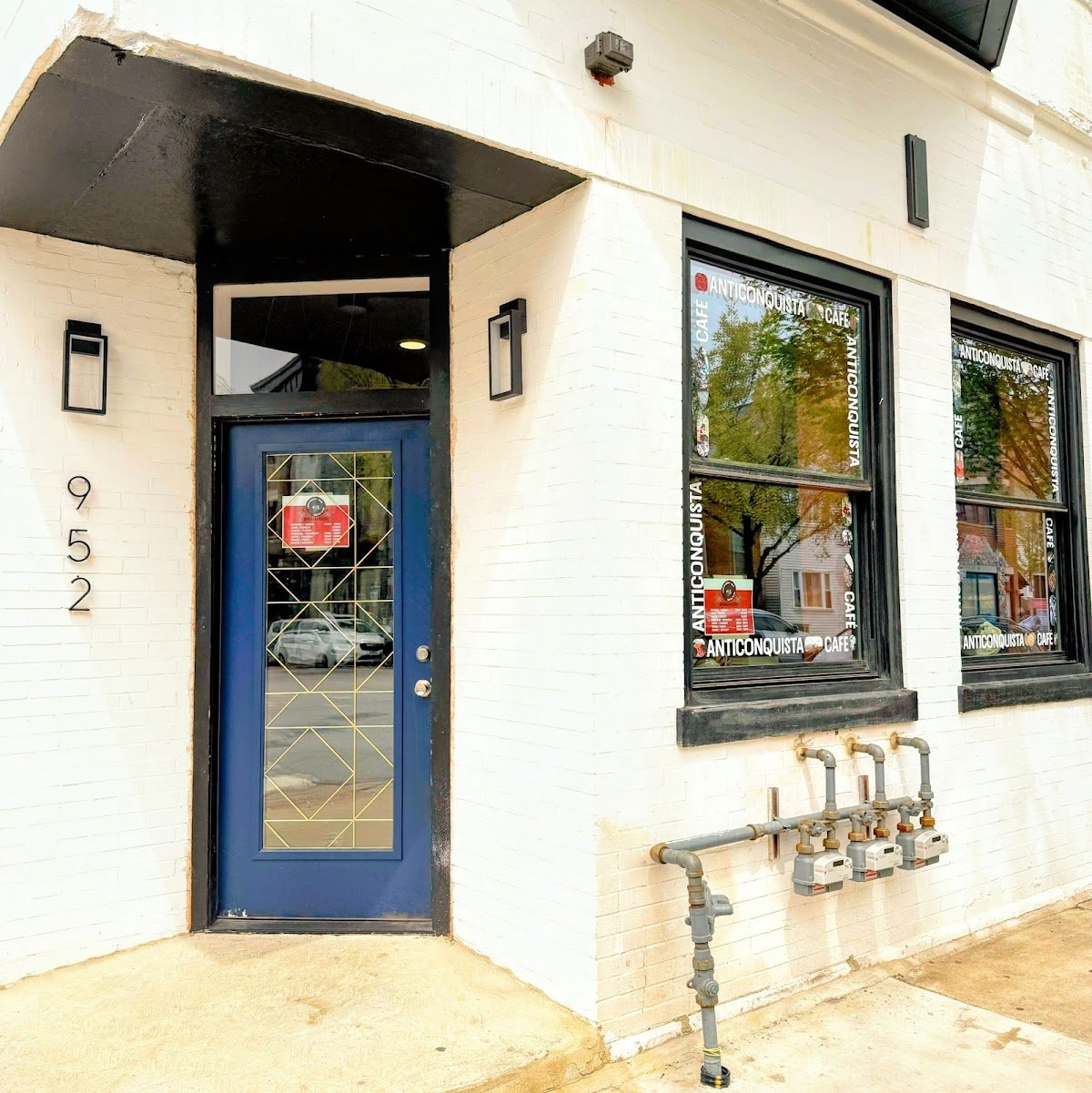 Anticonquista Café (Pilsen) specialty coffee shop in Chicago - photo 2