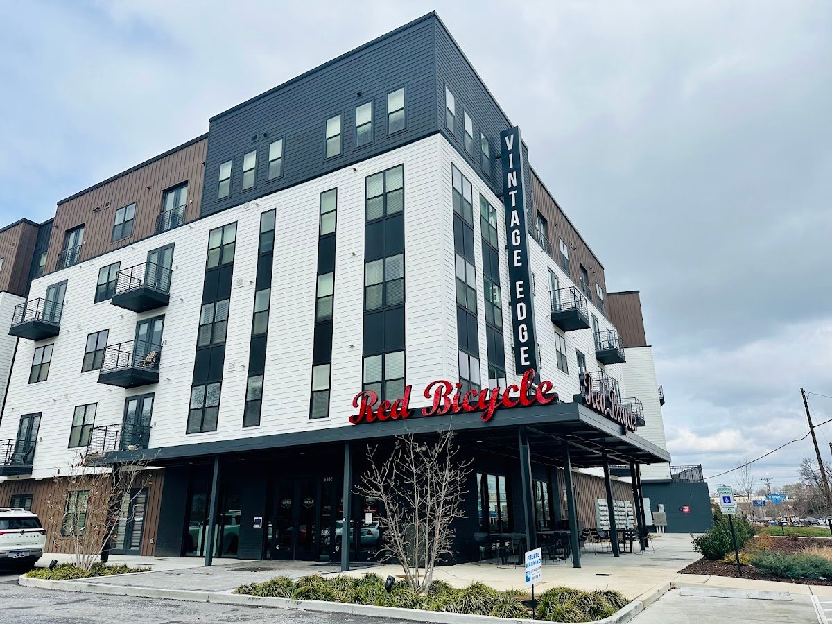 Red Bicycle Coffee & Crepes specialty coffee shop in Nashville - photo 4