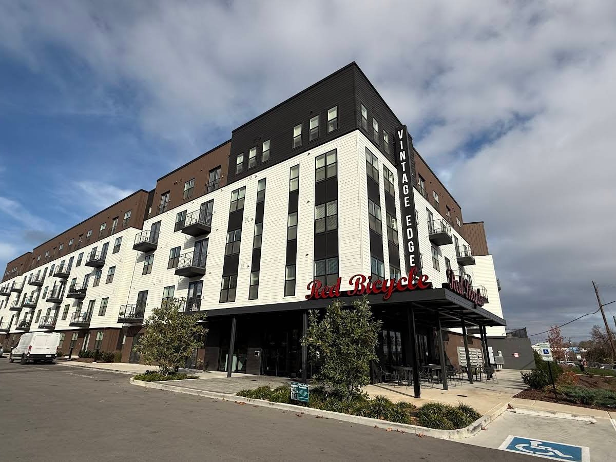 Red Bicycle Coffee & Crepes specialty coffee shop in Nashville - photo 6