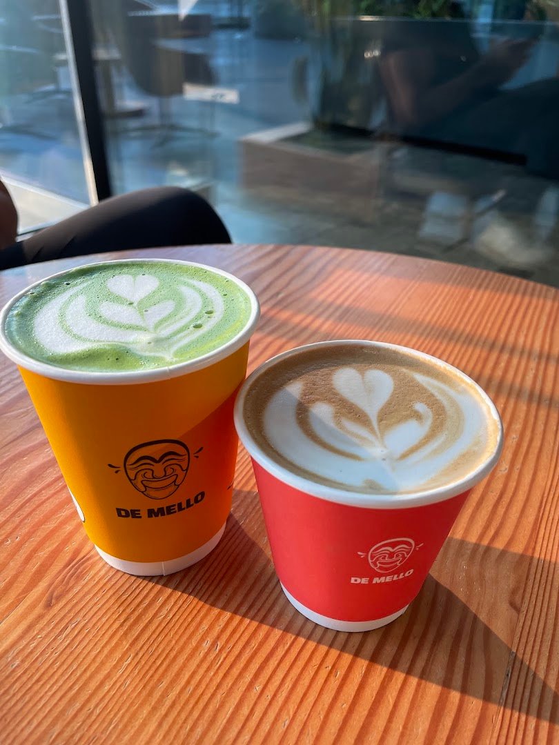 Coffee at De Mello Coffee, specialty coffee shop in Toronto