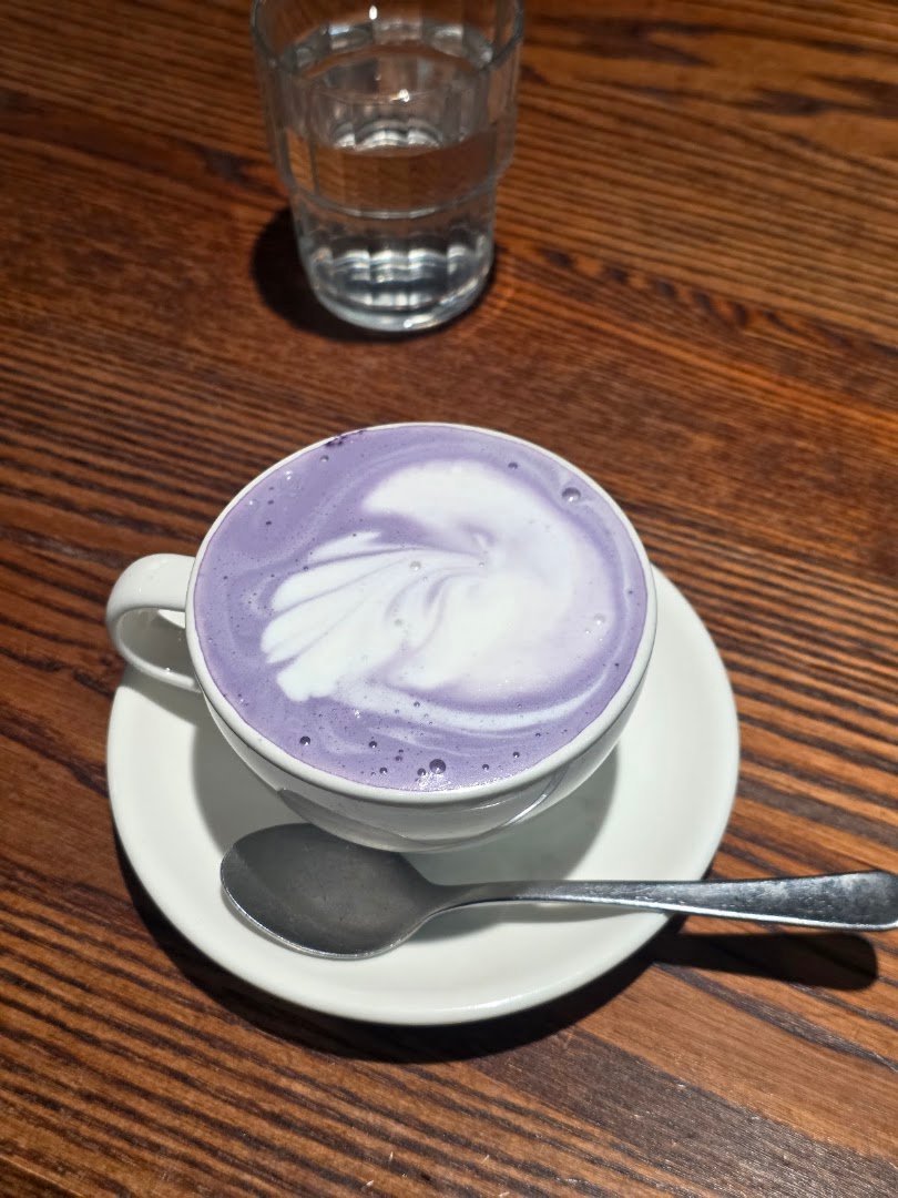 Coffee at Glou Glou, specialty coffee shop in Wellington