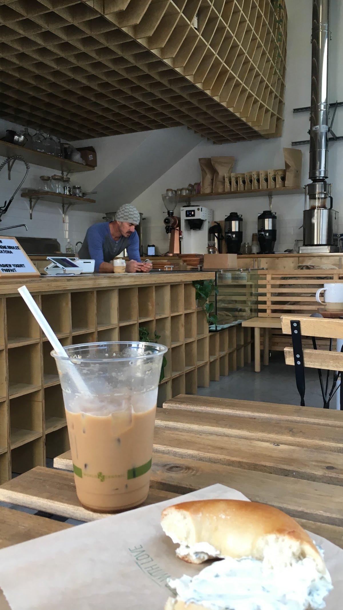 Earth Bean Coffee specialty coffee shop in Los Angeles - photo 12