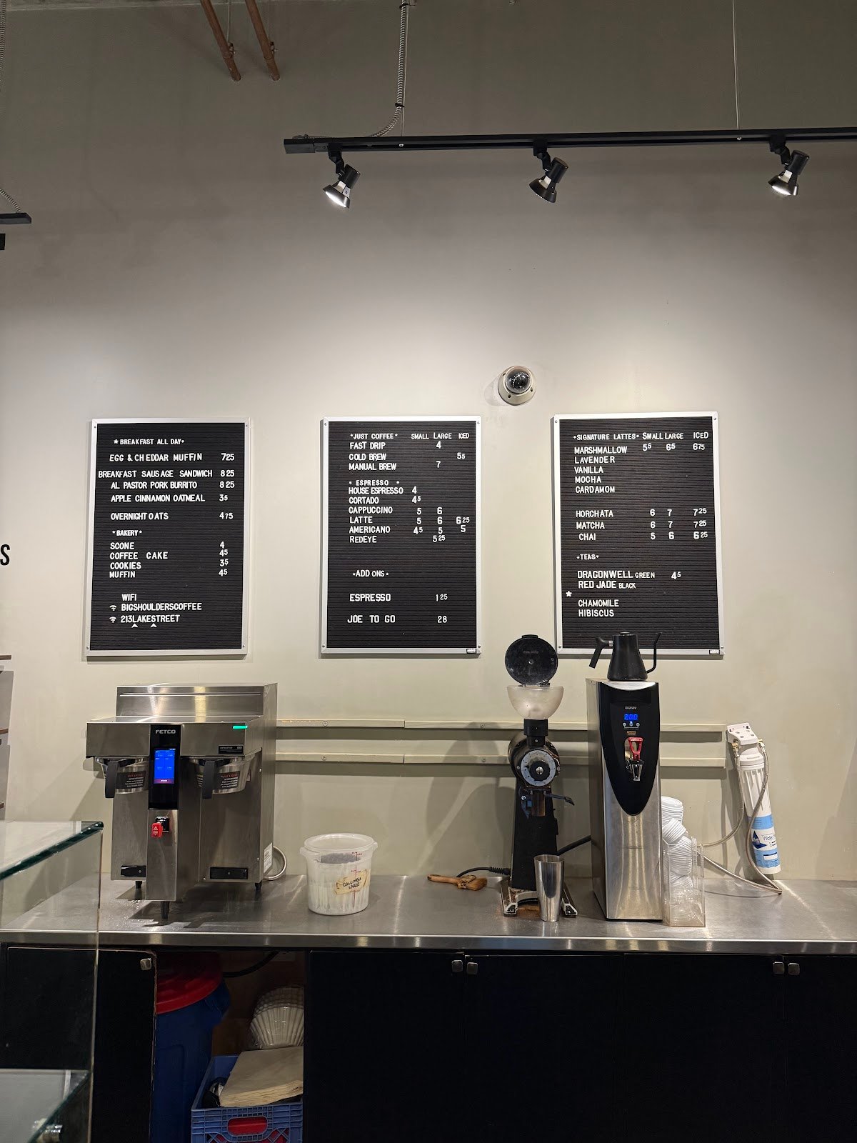 Big Shoulders Coffee specialty coffee shop in Chicago - photo 6