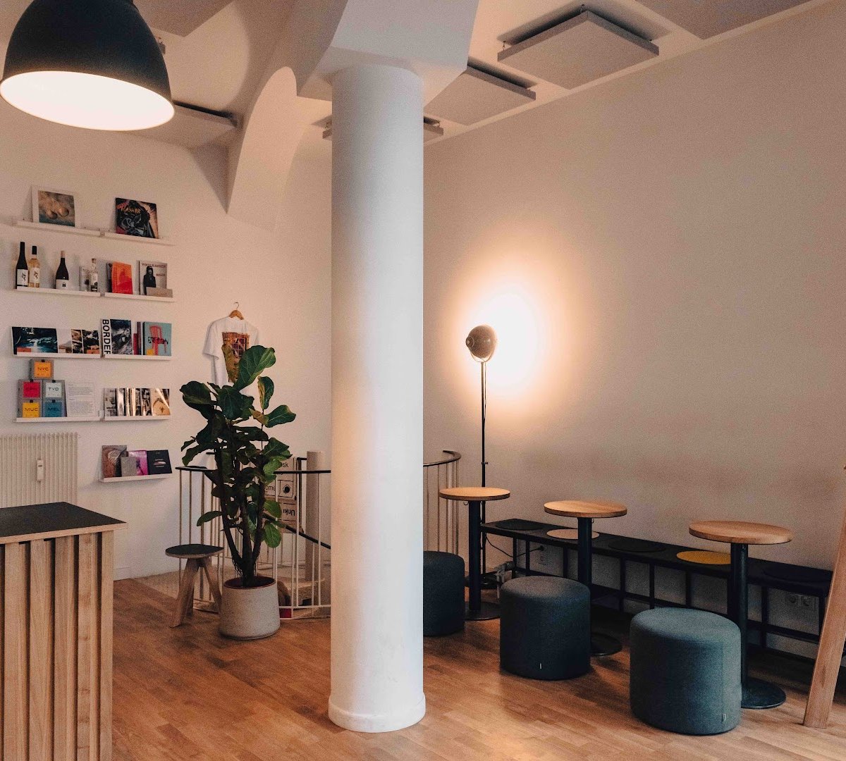 Unkompress Listening Bar specialty coffee shop in Berlin - photo 4
