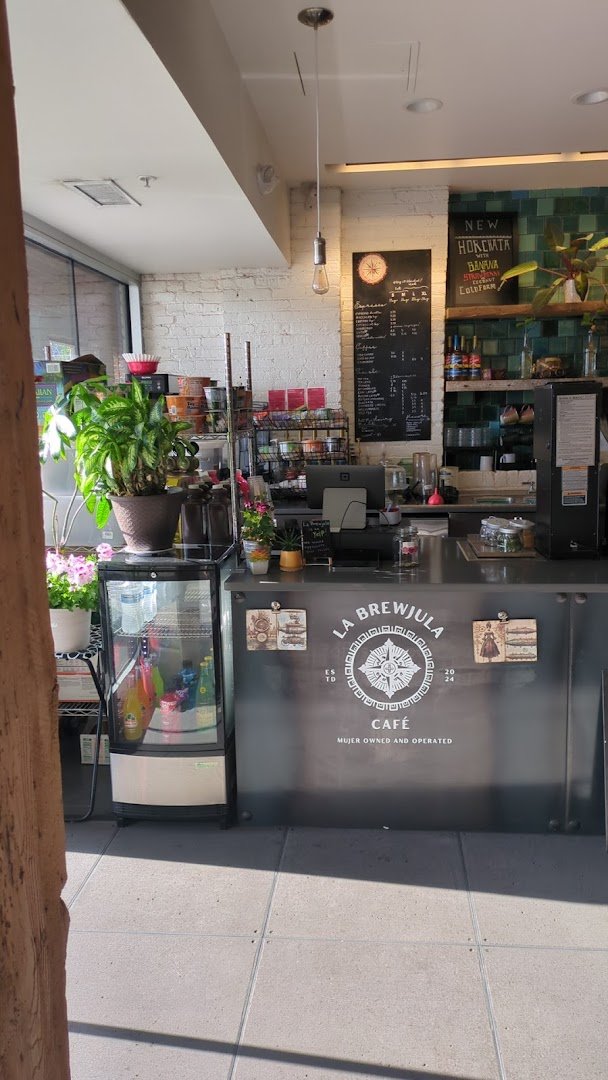 La Brewjula Café specialty coffee shop in Denver - photo 2