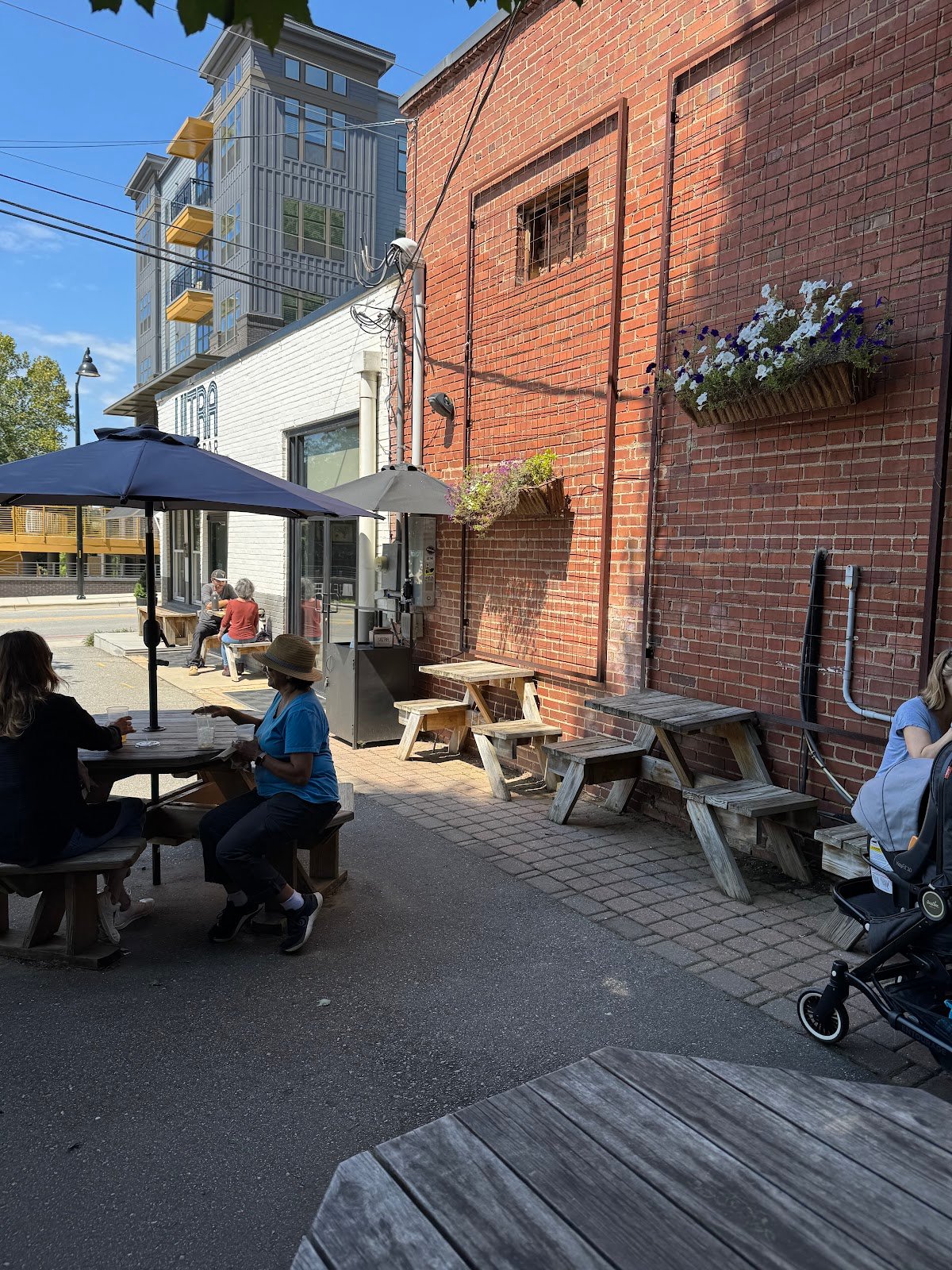 Ultra Coffeebar specialty coffee shop in Asheville - photo 4