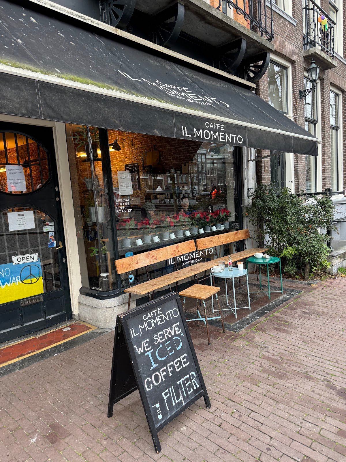 Caffè il Momento specialty coffee shop in Amsterdam - photo 4