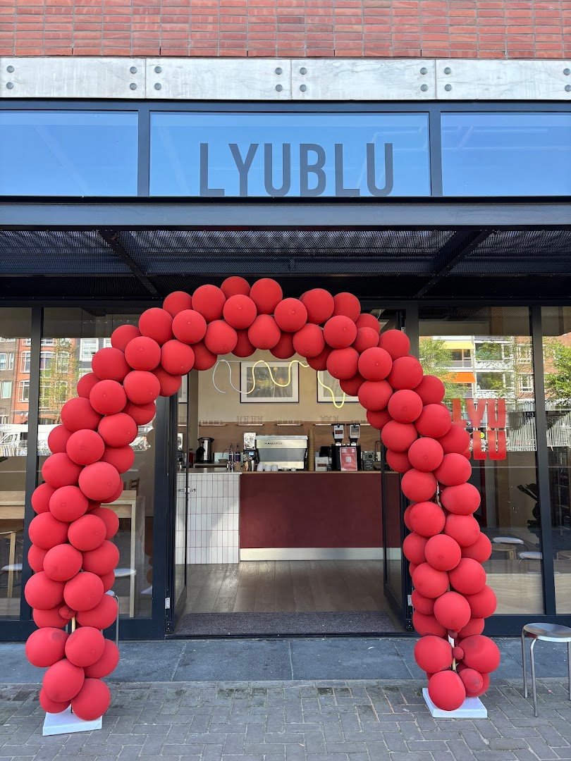 LYUBLU specialty coffee shop in Amsterdam - photo 7