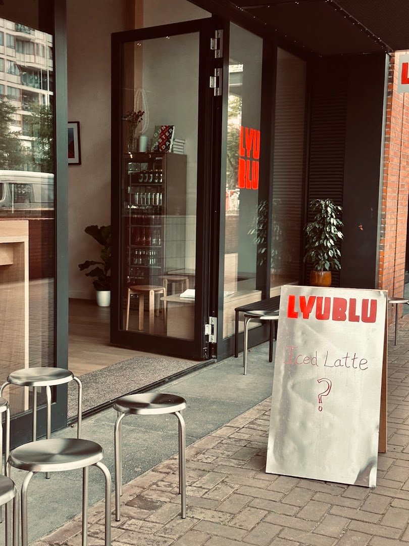 LYUBLU specialty coffee shop in Amsterdam - photo 9
