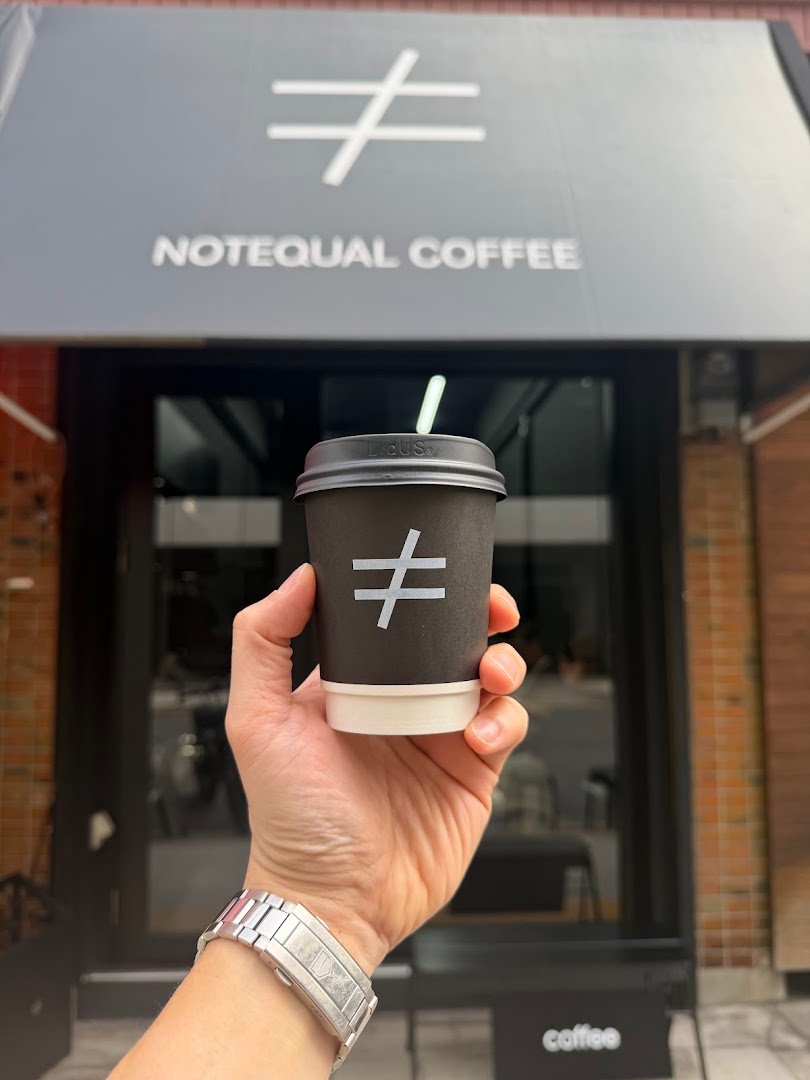 Coffee at Notequal Coffee, specialty coffee shop in Osaka
