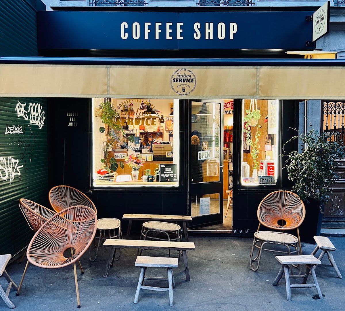Station Service Batignolles specialty coffee shop in Paris - photo 2