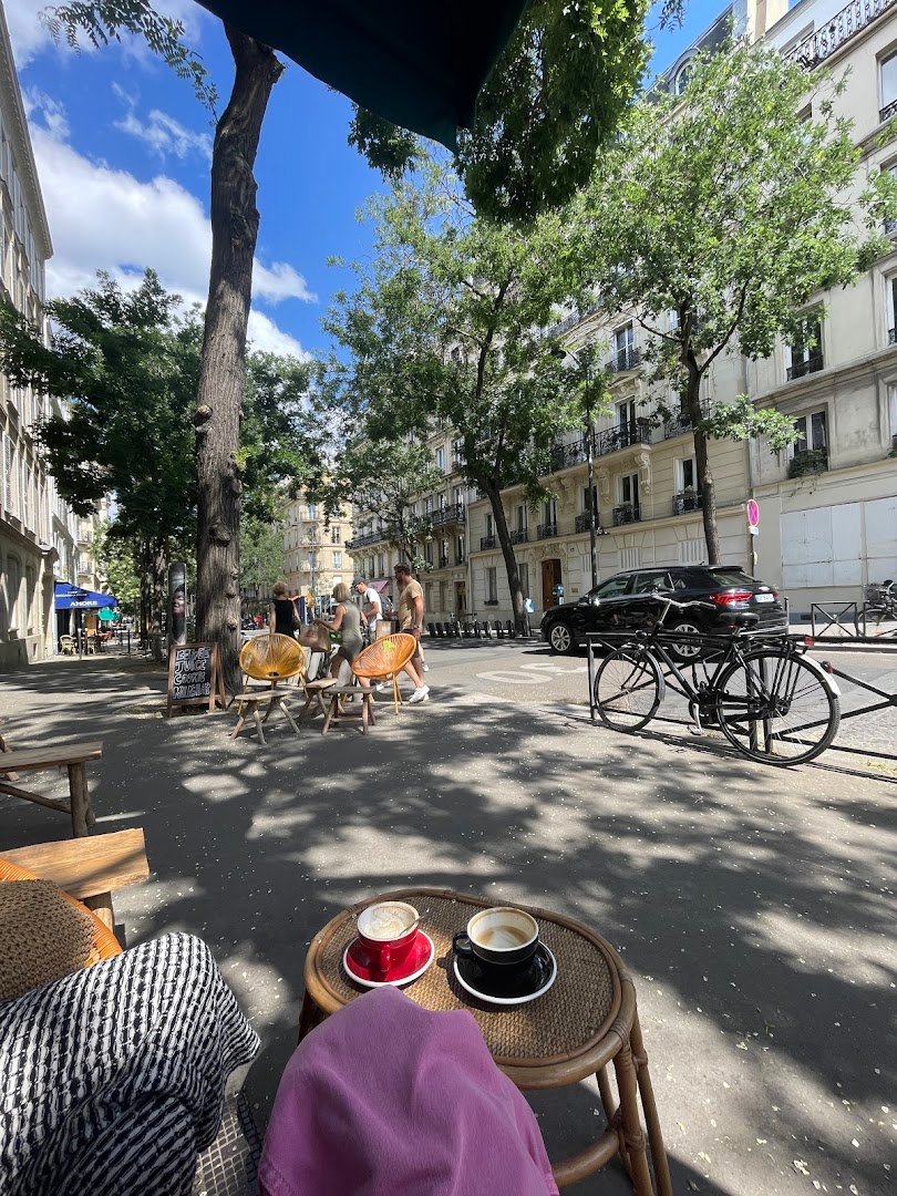 Station Service Batignolles specialty coffee shop in Paris - photo 8