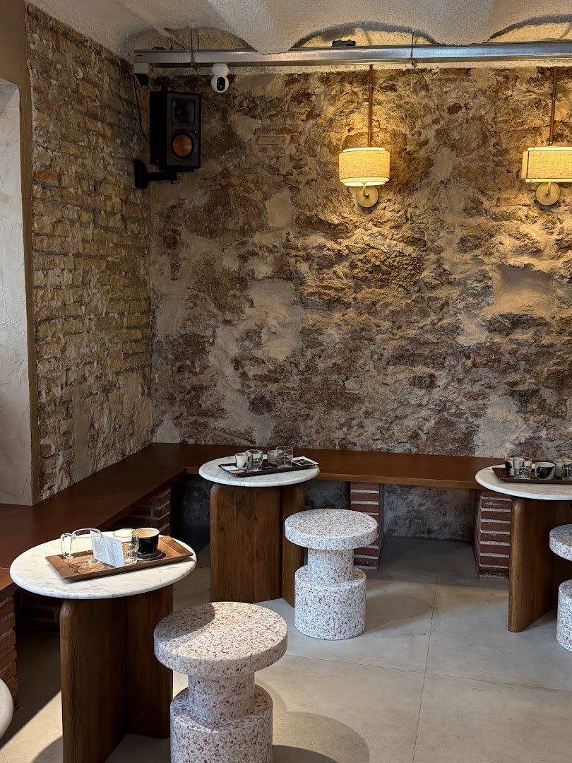 Amauta Coffee Bar: Travessera de Gràcia specialty coffee shop in Barcelona - photo 16