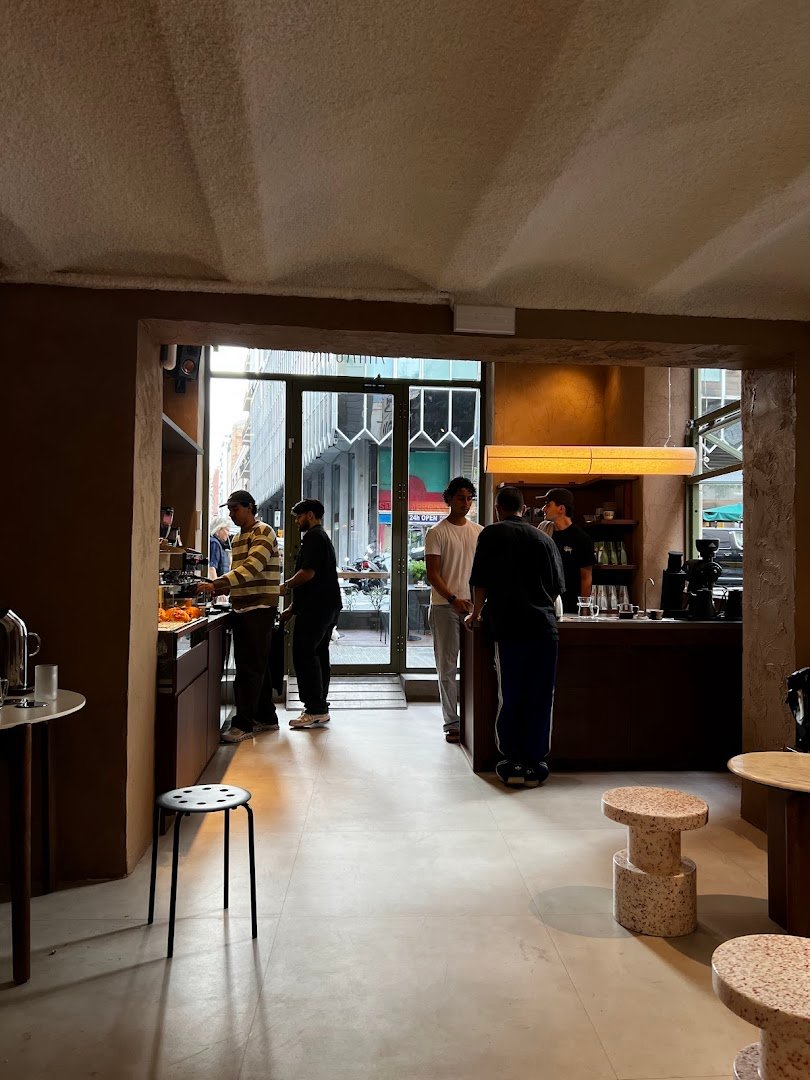 Amauta Coffee Bar: Travessera de Gràcia specialty coffee shop in Barcelona - photo 17