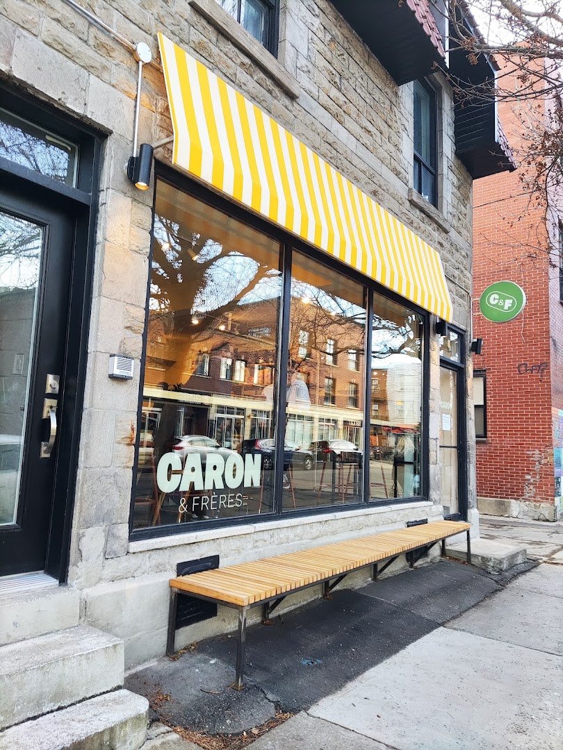 Storefront of Café Caron & frères, specialty coffee shop in Montreal